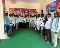 మర్రిగూడలో 26 మందికి రూ.9.54 లక్షల సీఎంఆర్‌ఎఫ్ చెక్కుల పంపిణీ 