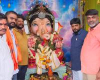 గణపతిని దర్శించుకున్న బి.ఆర్.ఎస్. నాయకులు ఎన్.సి. సంతోష్