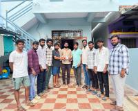  స్నేహ యూత్ గణనాథునికి ఉపసర్పంచ్ ఆరే సంపత్ రూ.8 వేల విరాళం