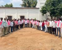 మాజీ ఎంపీపీ నల్ల రాజన్న పాత్రికేయులకు బేషరతుగా బహిరంగ క్షమాపణ చెప్పాలి