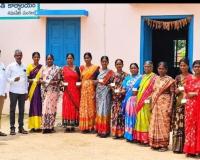 బిజిలీపూర్‌లో స్మార్ట్ రేషన్ కార్డుల పంపిణీ