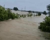 అస్నా తుఫాన్ తో భారీ వర్షాలు, ఈదురు గాలుల బీభత్సం