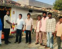 పేద కుటుంబానికి పబ్బ మహేష్ గుప్తా ఆర్థిక సాయం