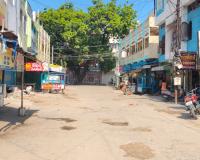 చిరు వ్యాపారులపై జులుం.