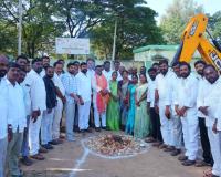 జిన్నారంలో కోటి 80 లక్షల రూపాయలతో 33 దుకాణాల నిర్మాణ  