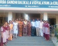 ప్రతిభకు ప్రోత్సాహం.. విద్యార్థినులకు ఘన సన్మానం
