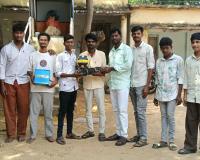 ఫత్లాపూర్ యువకులకు వాలీబాల్ కిట్ అందజేత