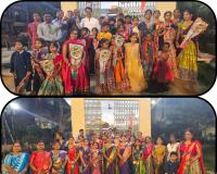 సంప్రదాయాల పరిమళం బతుకమ్మ సంబరాల వైభవం చిన్నారులకు బహుమతుల ప్రదానం