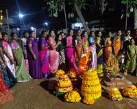పూల పండుగ బతుకమ్మ ,తెలంగాణ ఆడపడుచుల ఆత్మగౌరవం
