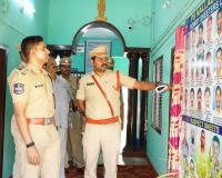 పెండింగ్ కేసుల పరిష్కారానికి ప్రాధాన్యం ఇవ్వాలి: డీసీపీ
