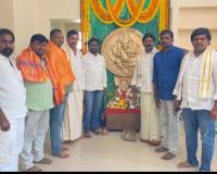 ధరణి 99 రియల్ ఎస్టేట్ ఆఫీసును ప్రారంభించిన ఎస్ ఎస్ ఆర్  ఆర్  ఫౌండేషన్   చైర్మన్ పరుపాటి శ్రీనివాస్ రెడ్డి 