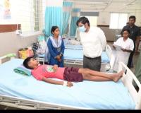 ప్రజలకు మెరుగైన వైద్య సేవలు అందించాలి   జిల్లా కలెక్టర్ కుమార్ దీపక్ 
