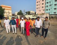 దాస్నాపూర్ దసరా రావణ దహనం ఏర్పాట్లను పరిశీలించిన మున్సిపల్ చైర్‌పర్సన్ బండారి అనూష సతీష్, స్థానిక కౌన్సిలర్ చరణ్ గౌడ్