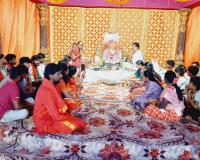 ఏడుపాయల్లో గాయత్రీ దేవి అవతారంలో భక్తులకు దర్శనమిచ్చిన వనదుర్గామాత 