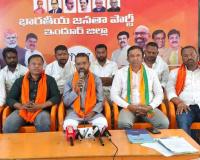 హమారా ప్రసాద్​ రాసిన పుస్తకాన్ని బీజేపీకి ఆపాదించడం శోచనీయం