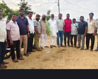 ముస్లిం స్మశానవాటికలో మొరం పోసి చదును