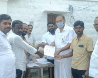 చౌటకూర్‌లో సీఎం రిలీఫ్ ఫండ్ చెక్కుల పంపిణీ