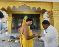 శ్రీ గురుపీఠంలో ఘనంగా గురువారం ప్రత్యేక పూజలు