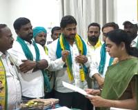 దళారుల చెర నుంచి రైతులను రక్షించండి