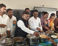 విద్యార్థుల ఆరోగ్యానికి తెలంగాణ అల్పాహార కార్యక్రమం