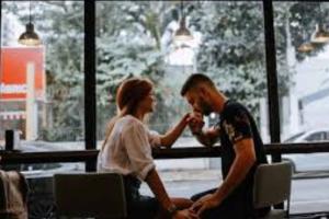 హైదరాబాద్‌లో సీక్రెట్‌గా ‘హుష్–డేటింగ్’..!!