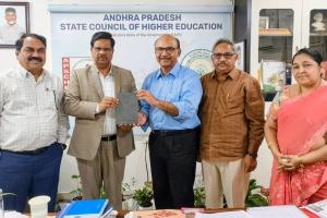 ఉన్నత విద్యా లక్ష్యాలను సాధించడానికి రెండు తెలుగు రాష్ట్రాలు సహకరించు కోవలసిన అవసరం ఉన్నది