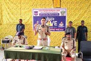 మైనర్ డ్రైవింగ్ చట్టరీత్యా నేరం - జిల్లా ఎస్పీ అఖిల్ మహాజన్ 