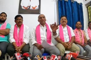 నిలదీస్తే నోటీసులా...❓