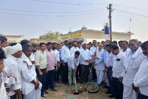 భోసిలో అభివృద్ధి పనులకు ఎమ్మెల్యే పవార్ రామారావు పటేల్ భూమి పూజ. ​