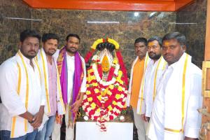 ఎల్లమ్మ తల్లి కళ్యాణ మహోత్సవంలో పాల్గొన్న బీఆర్ఎస్ నాయకుడు శంభీపూర్ క్రిష్ణ