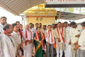 బాసర లో వైభవోపేతంగా వసంత పంచమి వేడుకలు ...అమ్మ వారికి పట్టువస్త్రాలు సమర్పించిన ఎమ్మెల్యే రామరావ్ పటేల్