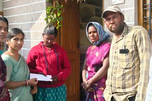 బాధిత కుటుంబానికి ఆర్థిక సహాయం.