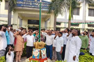 మున్సిపల్ కార్యాలయంలో ఘనంగా గణతంత్ర దినోత్సవ వేడుకలు
