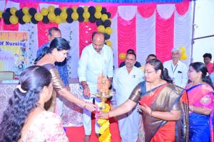 నూతన నర్సింగ్ కాలేజీ విద్యార్థులకు స్వాగతం ..... ఎమ్మెల్యే బండ్ల కృష్ణమోహన్ రెడ్డి 