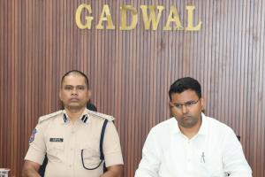 మున్సిపల్ ఎన్నికలను విజయవంతం చేయాలి  జిల్లా కలెక్టర్ బి. ఎం. సంతోష్ 