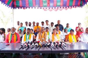 వాజ్ పేయి నగర్ లో ఆర్ యుబీ భూమి పూజకు అందరూ రండి.....మల్కాజిగిరి ఎంపీ ఈటల రాజేందర్  