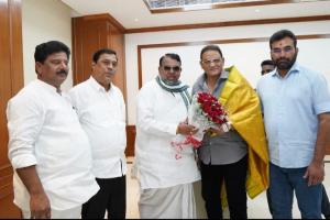 మంత్రిని మర్యాదపూర్వకంగా కలిసిన ఎమ్మెల్యే. 