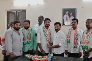  బీజేపీ కి బిగ్ షాక్...  కాంగ్రెస్ పార్టీలో కి బీజేపీ నుండి బారీ చేరికలు..