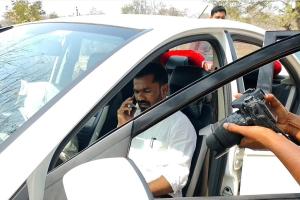 నిర్మల్ డీసీసీ అధ్యక్షులు, ఖానాపూర్ ఎమ్మెల్యే గారి వాహనాన్ని తనిఖీ చేసిన ఎన్నికల సిబ్బంది