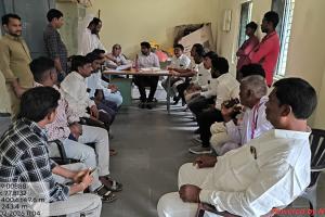 ​ఇందిరమ్మ ఇళ్ల నిర్మాణాలను వెంటనే ప్రారంభించాలి: అధికారుల ఆదేశం ​