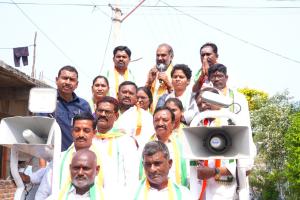 వేములవాడ పట్టణంలో 04 వార్డు తోట రాజు,18 వార్డు కొండా రాజా శేఖర్, లకు మద్దతుగా గడప గడపకు ఎన్నికల ప్రచారం.