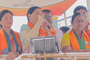 బిజెపితోనే మున్సిపల్ కార్పొరేషన్ డివిజన్లో అభివృద్ధి   -- ఎంపీ డీకే అరుణ 