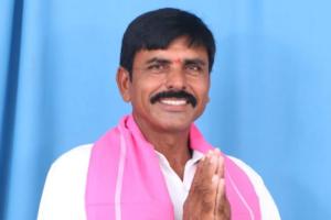 యాప్ ల పేరుతో రైతులకు యూరియా తిప్పలు.   •బిఆర్ఎస్ మండల పార్టీ అధ్యక్షులు నల్ల భూపాల్ రె