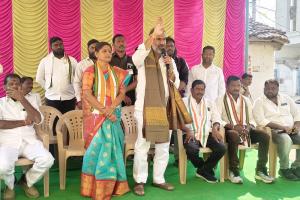 28వ వార్డు అభ్యర్థి గోపన్నగారి మాధవి లతను గెలిపించాలని ప్రభుత్వ విప్ ఆది శ్రీనివాస్ విజ్ఞప్తి