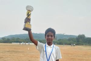 రాష్ట్ర స్థాయి ఎస్జిఫ్ క్రికెట్ లో మోడల్ స్కూల్ విద్యార్థి