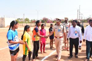 జిల్లా స్థాయి సీఎం కప్–2025-26 క్రీడలను ప్రారంభించిన   జిల్లా ఎస్పీ టి. శ్రీనివాసరావు 