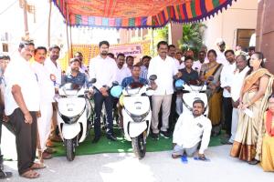 దివ్యాంగులు ఆత్మవిశ్వాసంతో  ముందుకెళ్లాలి : ఎమ్మెల్యే మేఘా రెడ్డి