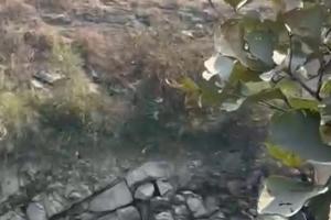 ​మల్యాల క్రాస్ రోడ్డు వద్ద కలకలం వరద కాలువలో తేలిన కారు ​