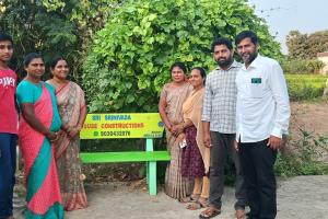 ఎలక్షన్ లో మొదటి హామీ సిమెంట్ బల్లాల పంపిణీ ....రెండవ వర్డ్ కౌన్సిలర్ యారవ లక్ష్మి శ్రీనివాస్.