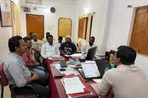 కల్వకుర్తి ఆర్డీవో కార్యాలయంలో రాజకీయ పార్టీల సమావేశం